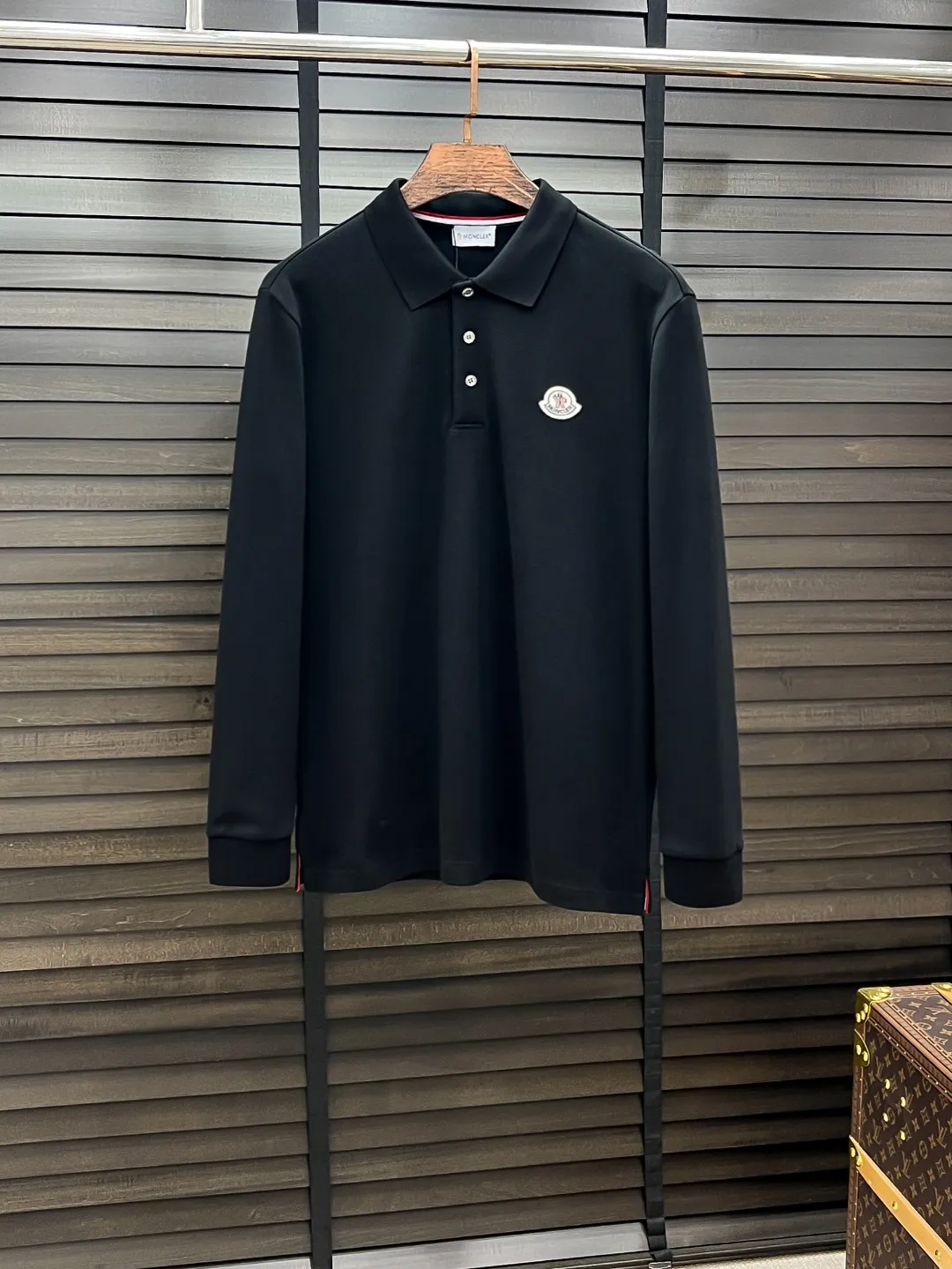 28 Moncler- # 2026 New Arrival POLO Premium ！ logo Premium 320 . . . . . ！ ！ ， ！ ， ， ， ， ！ ， ， ， ， Same Style ！ ：Black / White Sizes：M L XL 2XL 3XL